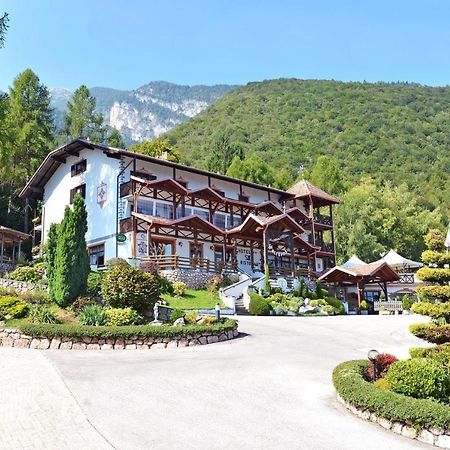 Hotel Ristorante Scoiattolo Sporminore Buitenkant foto