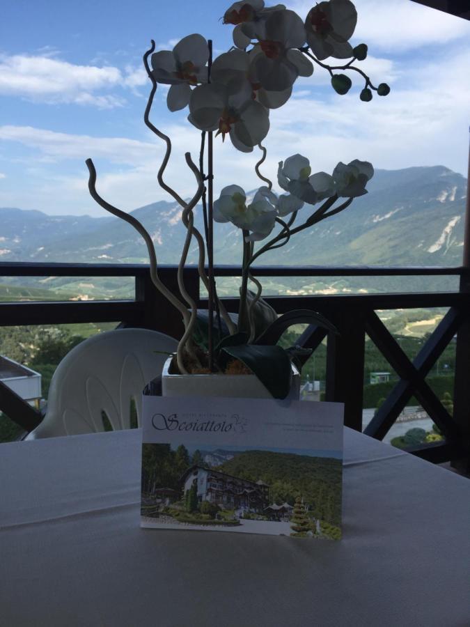 Hotel Ristorante Scoiattolo Sporminore Buitenkant foto