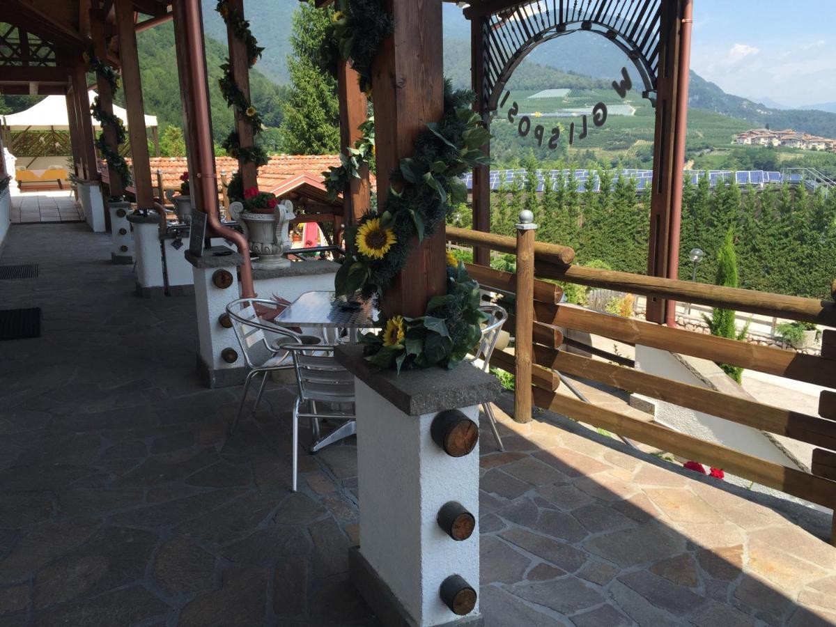 Hotel Ristorante Scoiattolo Sporminore Buitenkant foto